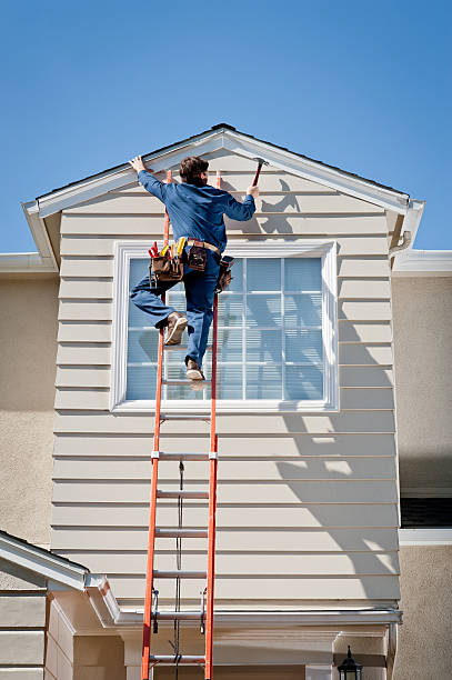 Siding Removal and Disposal in Bridgeport, TX